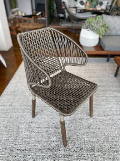 SILLA PORTO ISABEL CON BRAZOS ACABADO NOGUEIRA TIRAS COLOR FENDI TUB233503-49-691